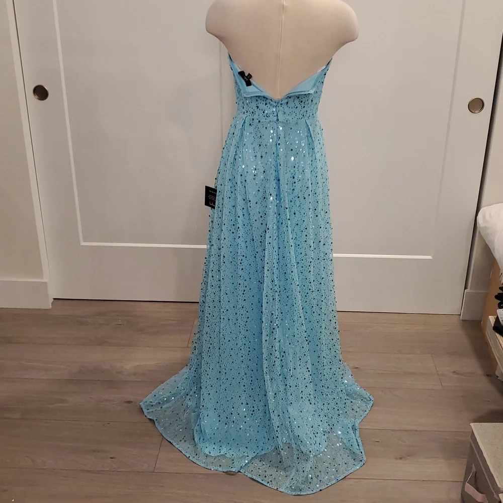 Lulu's Sparkling Strapless Blue maxi dress perfect for prom  Size M NWOT - Picture 6 of 9